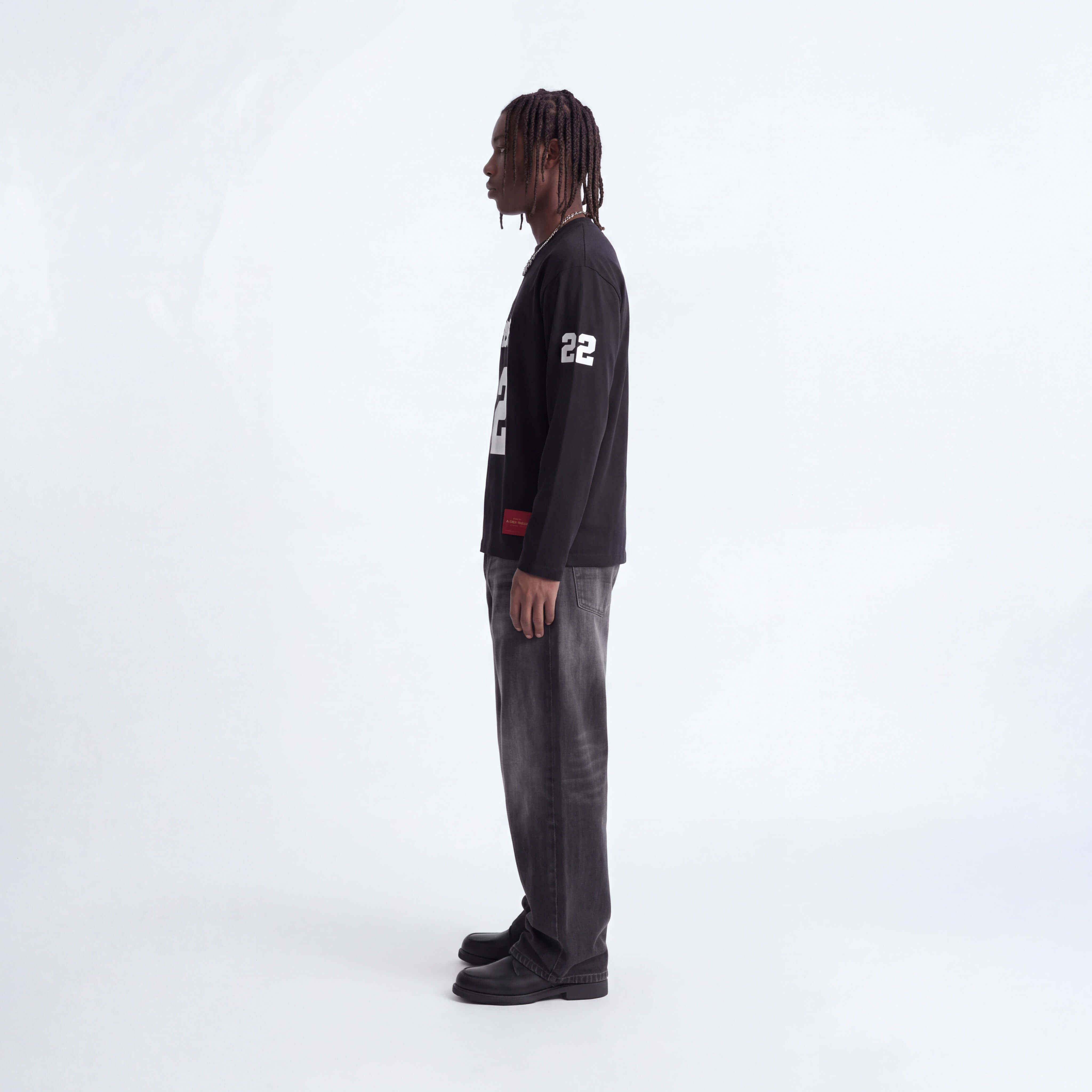 BLACK 22 LONG SLEEVE