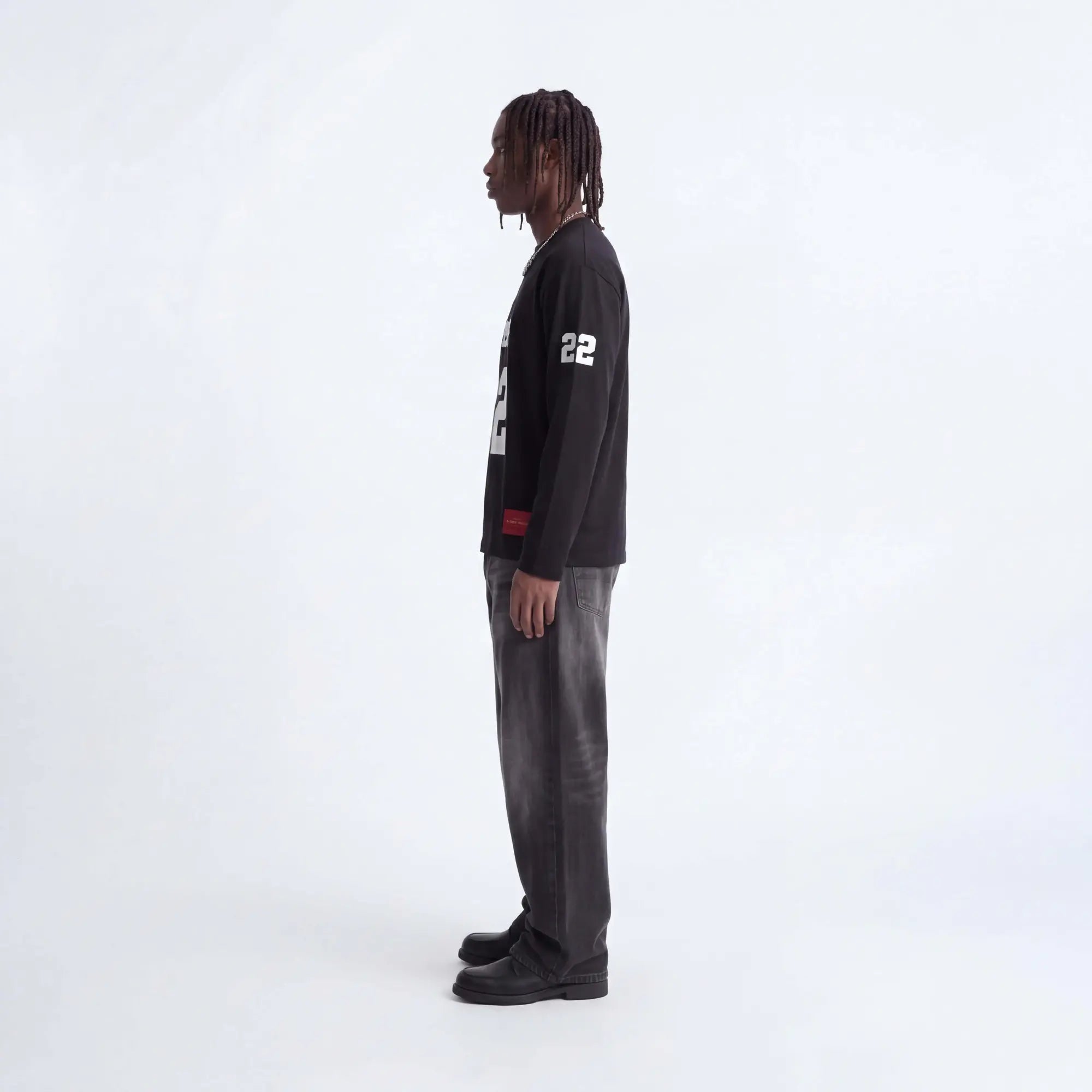 BLACK 22 LONG SLEEVE