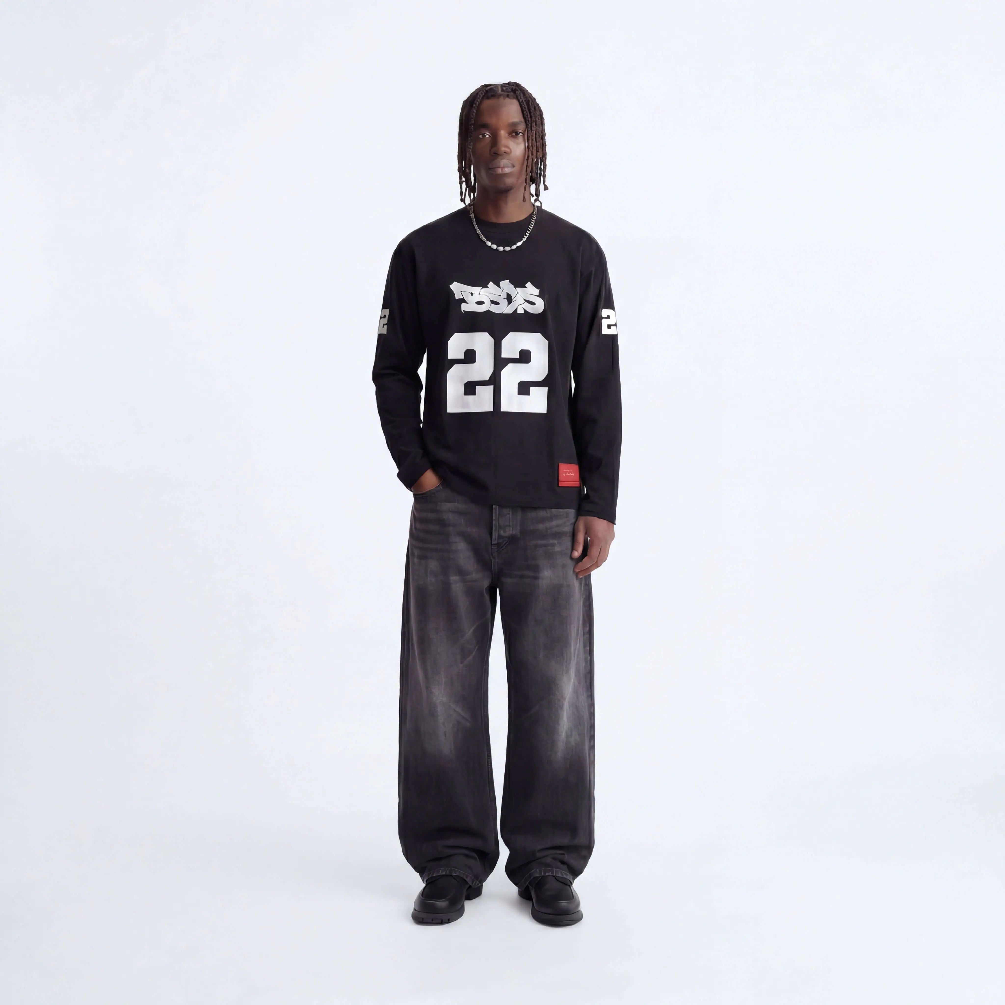 BLACK 22 LONG SLEEVE