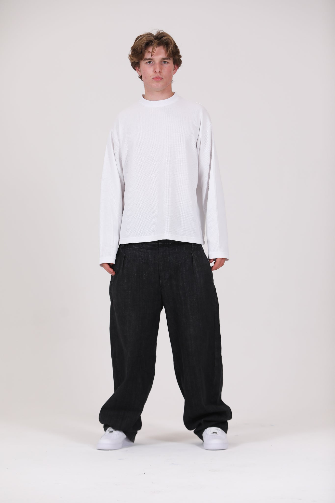 SCRIPT WAFFLE LONSLEEVE WHITE