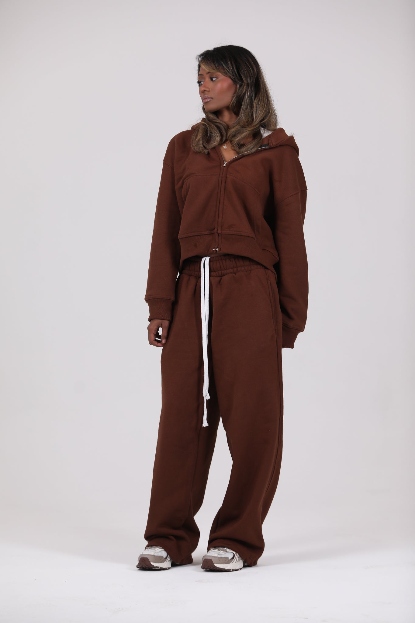 MOCHA CLOUD SWEATS