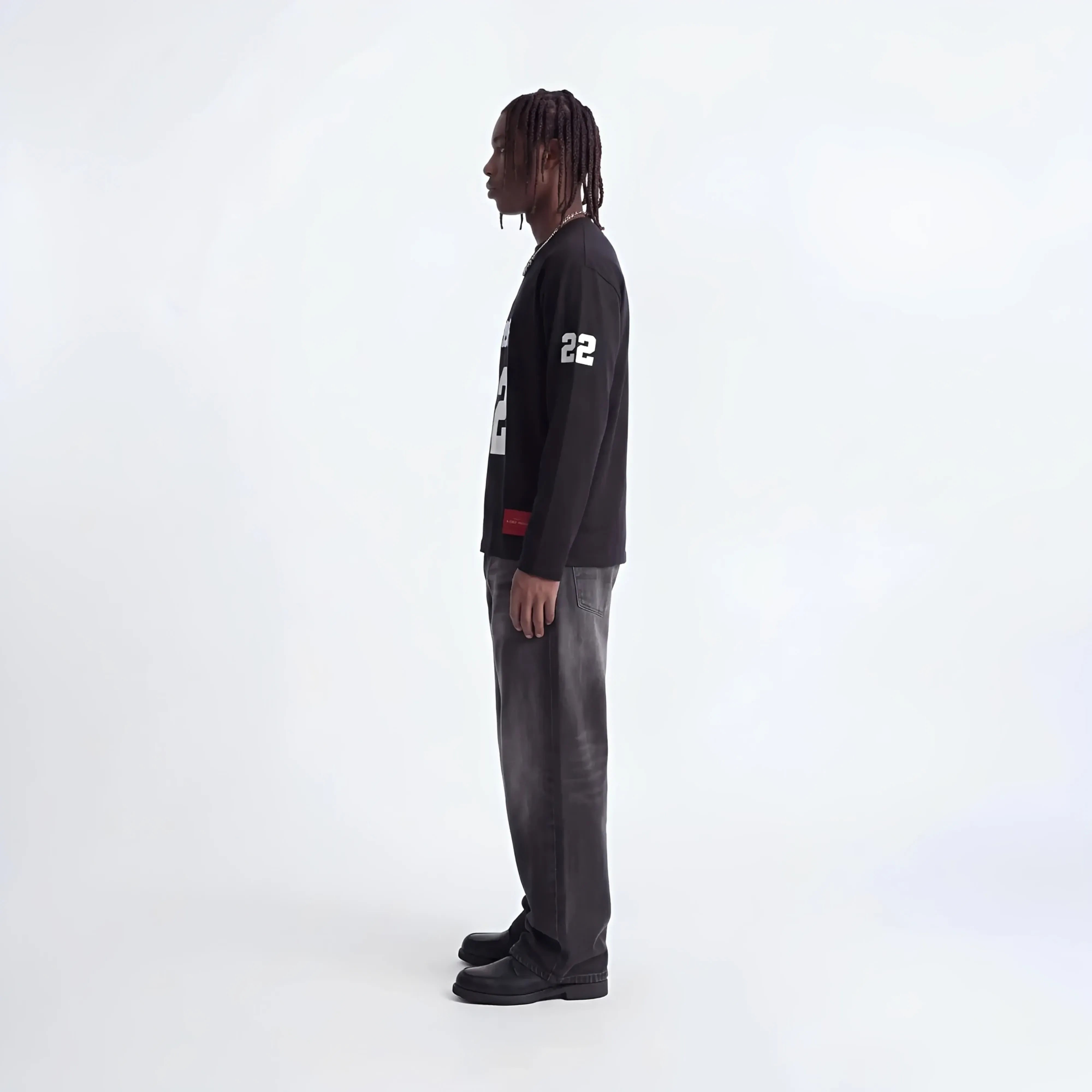 BLACK 22 LONGSLEEVE